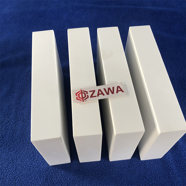 氧化鋯增韌Al2O3氧化鋁陶瓷耐磨襯板